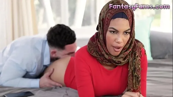XXX Fucking Muslim Converted Stepsister With Her Hijab On - Maya Farrell, Peter Green - Family Strokes新鲜剪辑