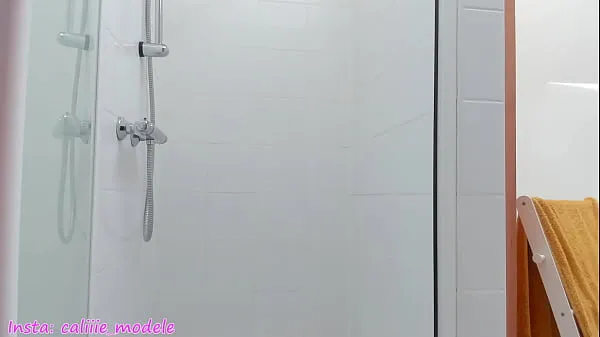 XXX come and spy this blonde teen Caliiie under shower φρέσκα κλιπ