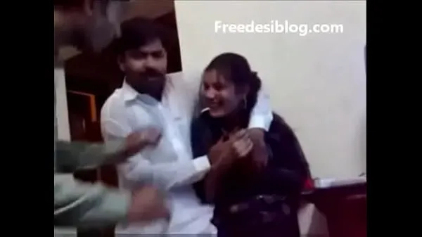 XXX Pakistani Desi girl and boy enjoy in hostel room čerstvé klipy